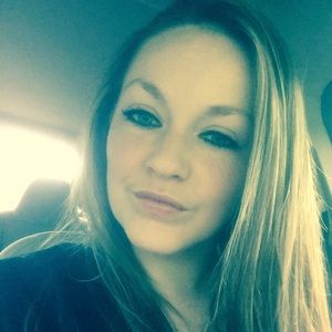 Meet your Posher, Whitney